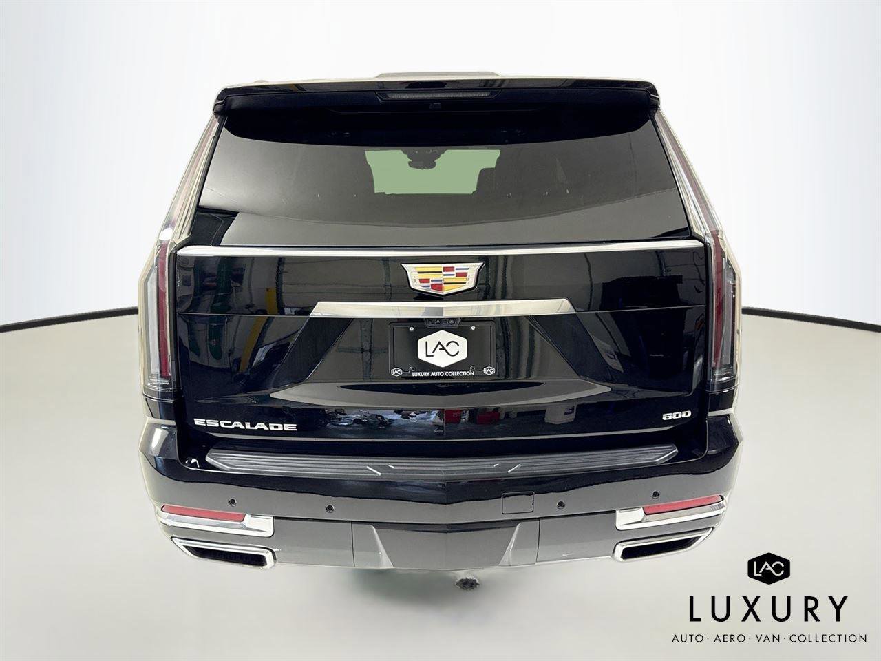 Used 2025 Cadillac Escalade ESV Premium Luxury image 7