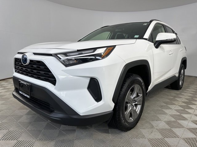 Used 2023 Toyota RAV4 LE image 3