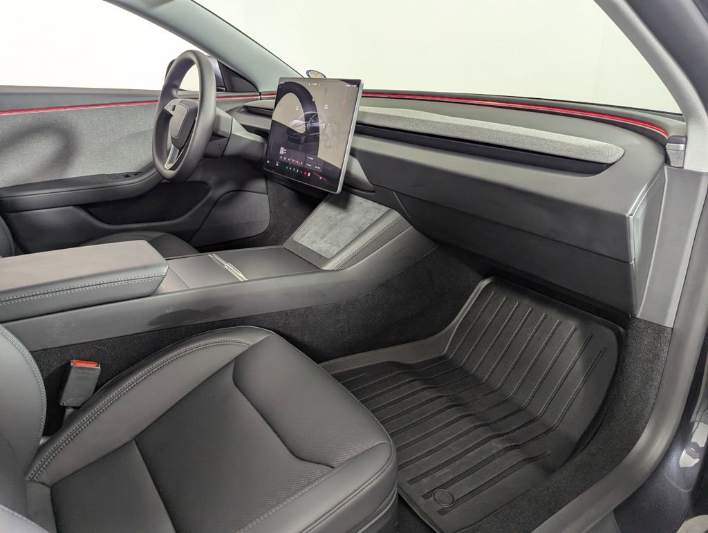 Used 2024 Tesla Model 3 Standard Range image 34