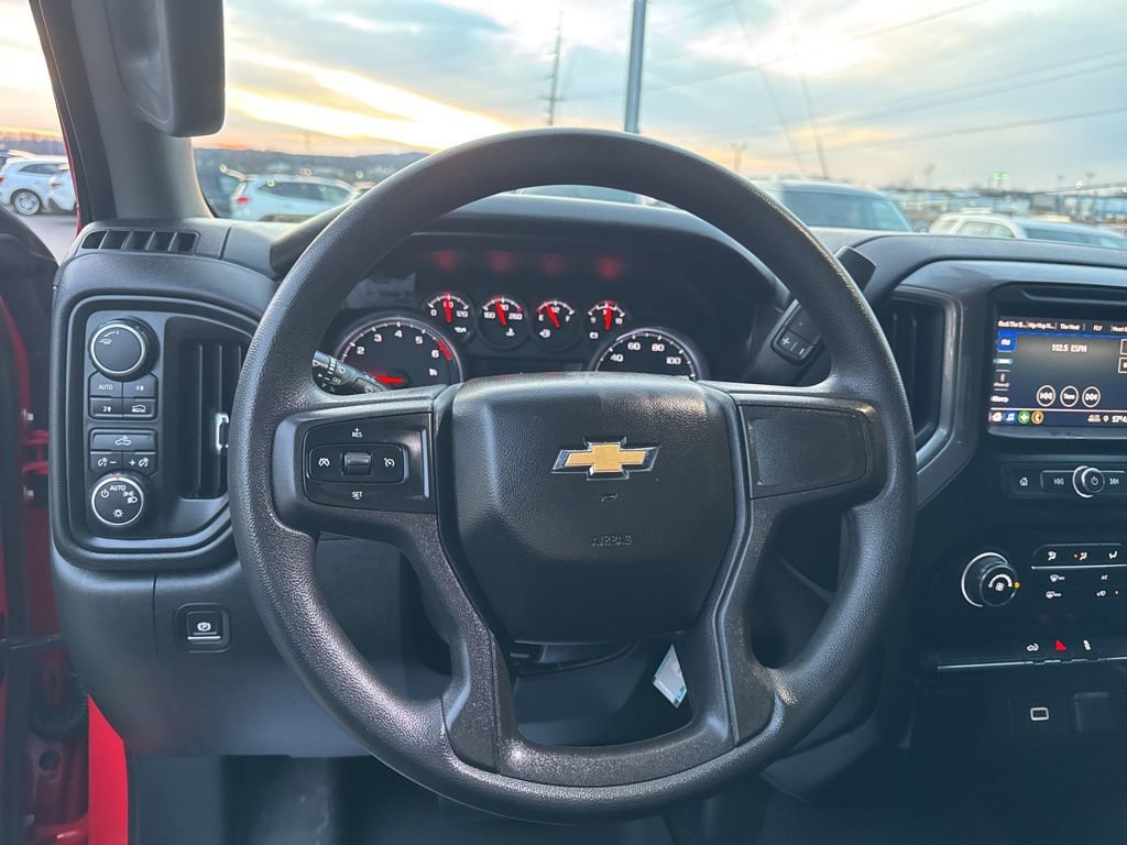 Used 2020 Chevrolet Silverado 1500 Custom w/ Custom Value Package image 13