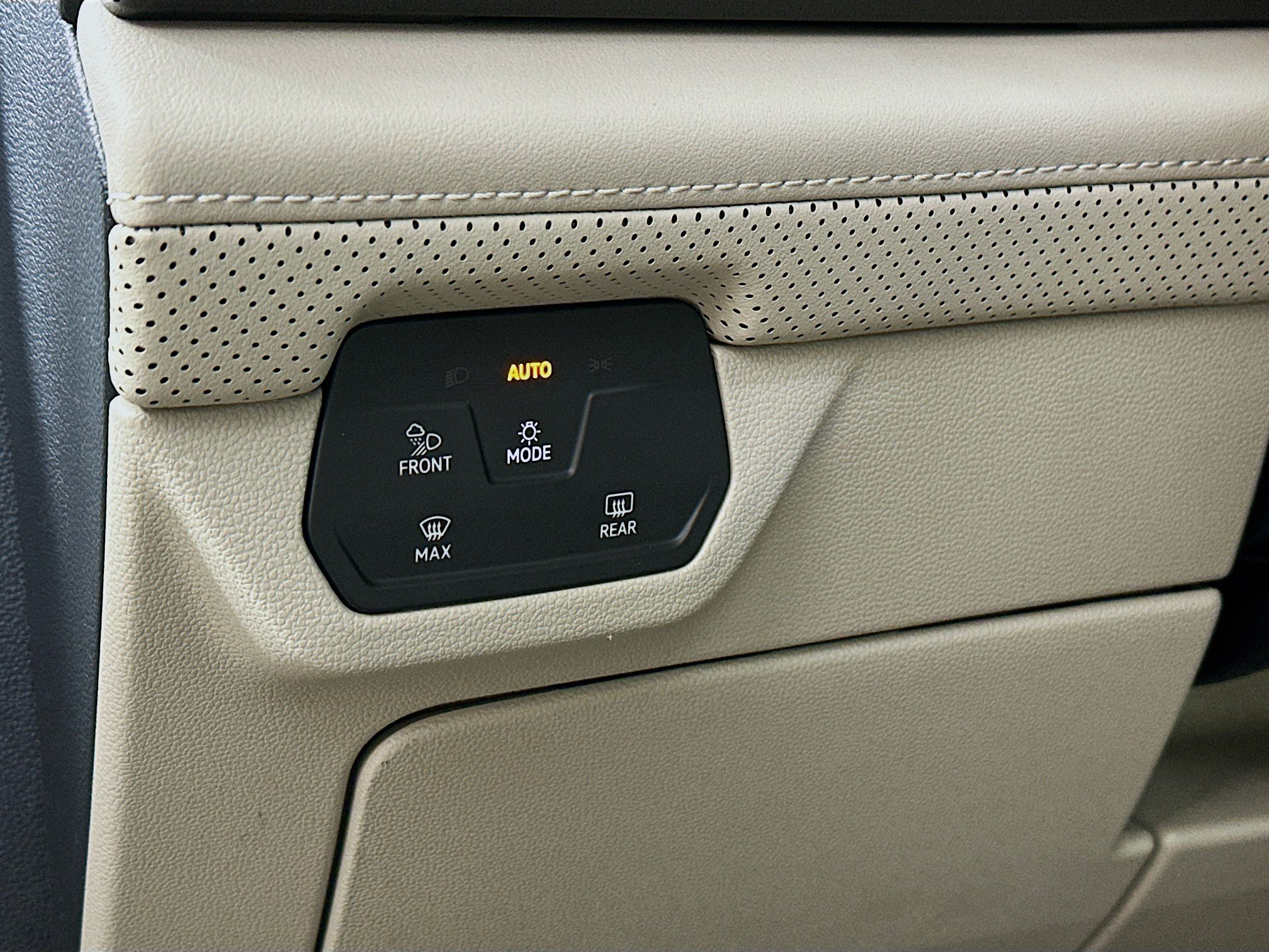 New 2026 Volkswagen Atlas SE AWD/4WD image 10