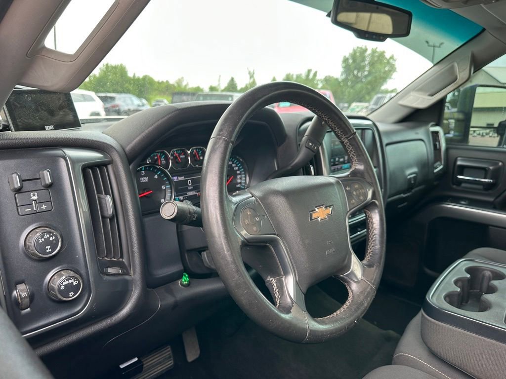 Used 2016 Chevrolet Silverado 2500 LT AWD/4WD image 2