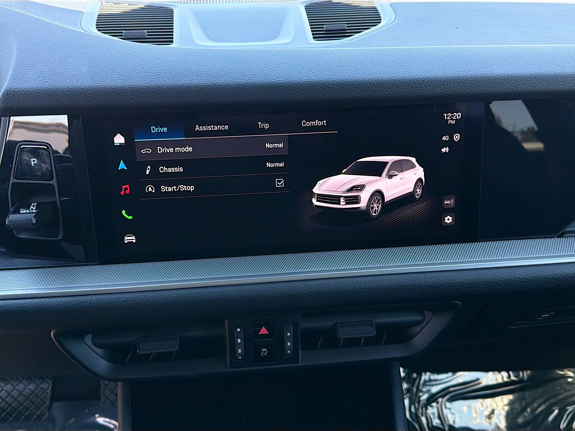 Used 2025 Porsche Cayenne image 45