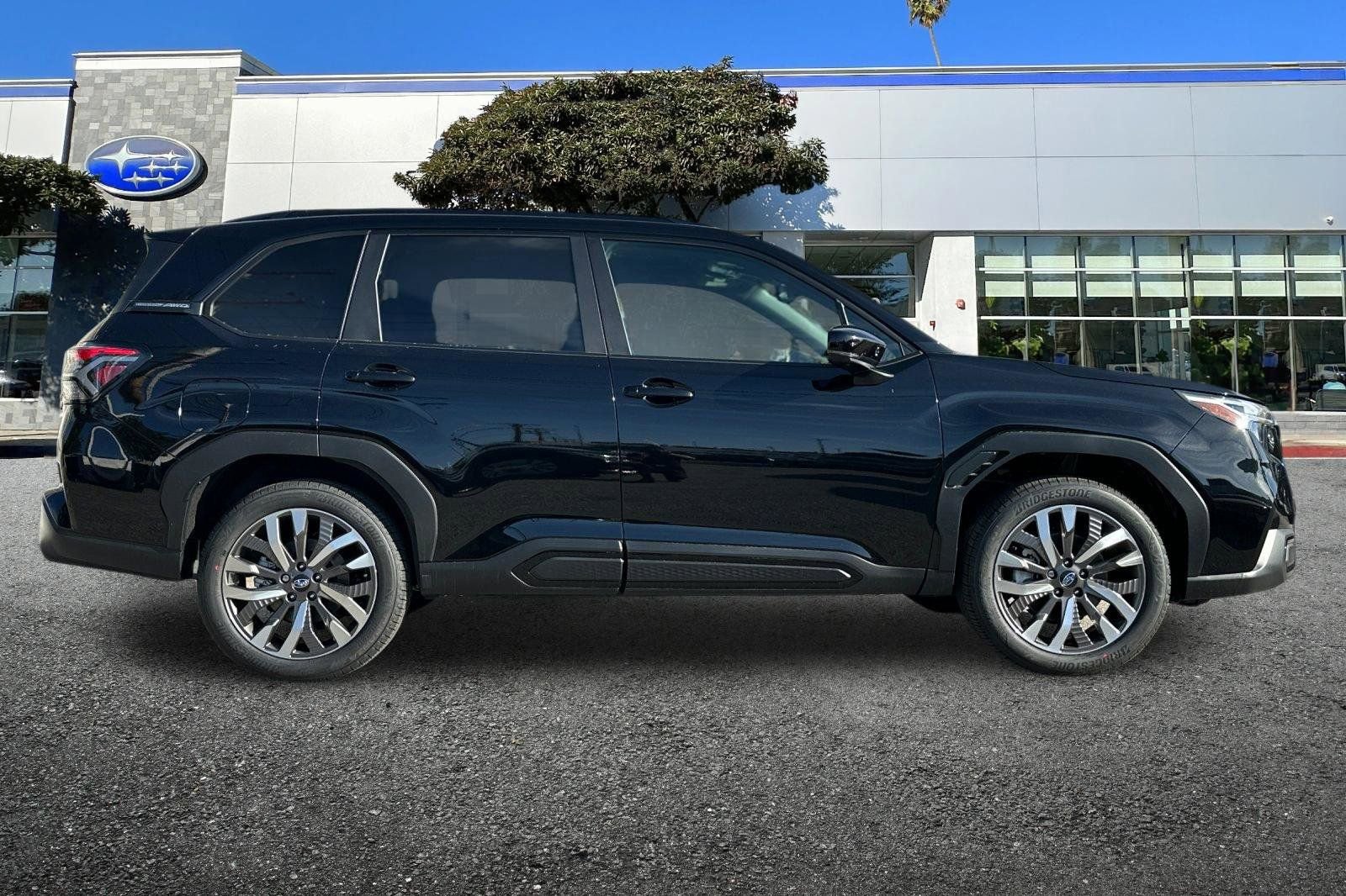 New 2026 Subaru Forester Touring AWD/4WD image 3