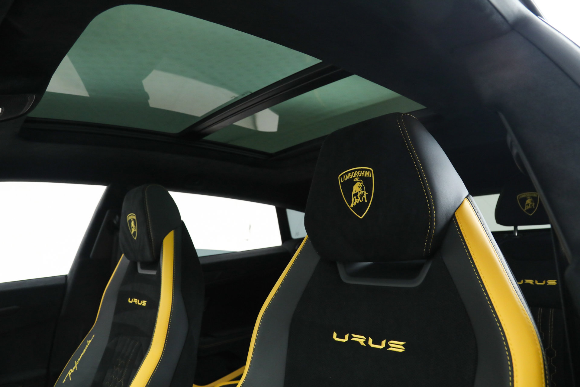 Used 2023 Lamborghini Urus Performante image 26