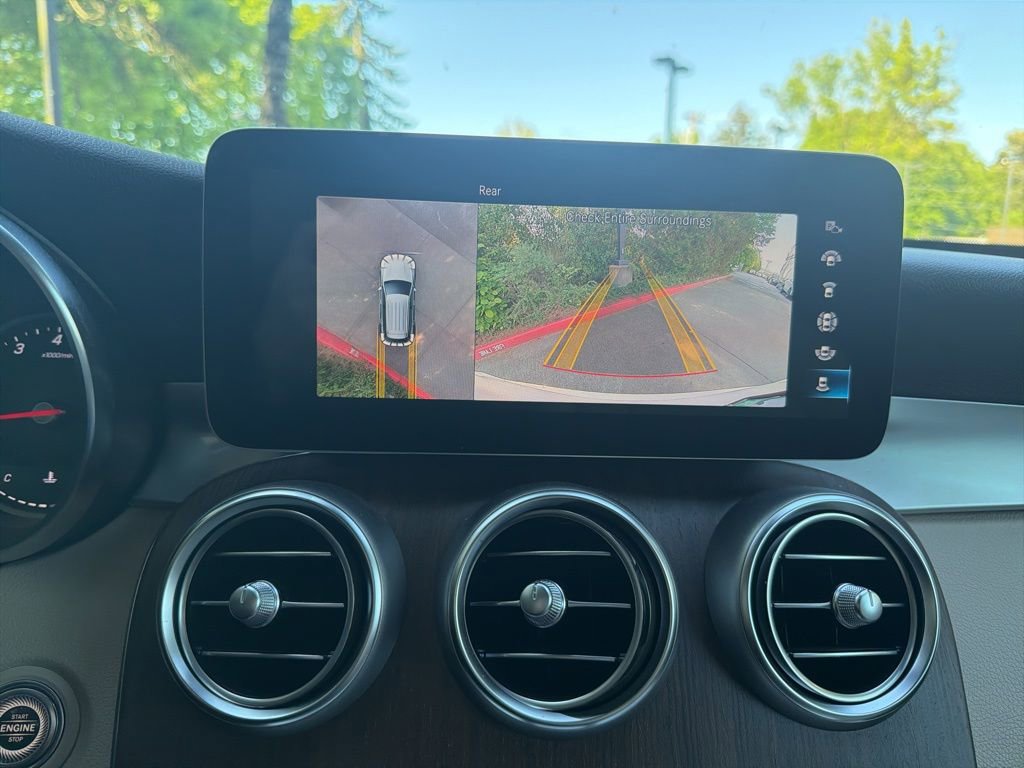 Used 2021 Mercedes-Benz GLC 300 4MATIC image 25
