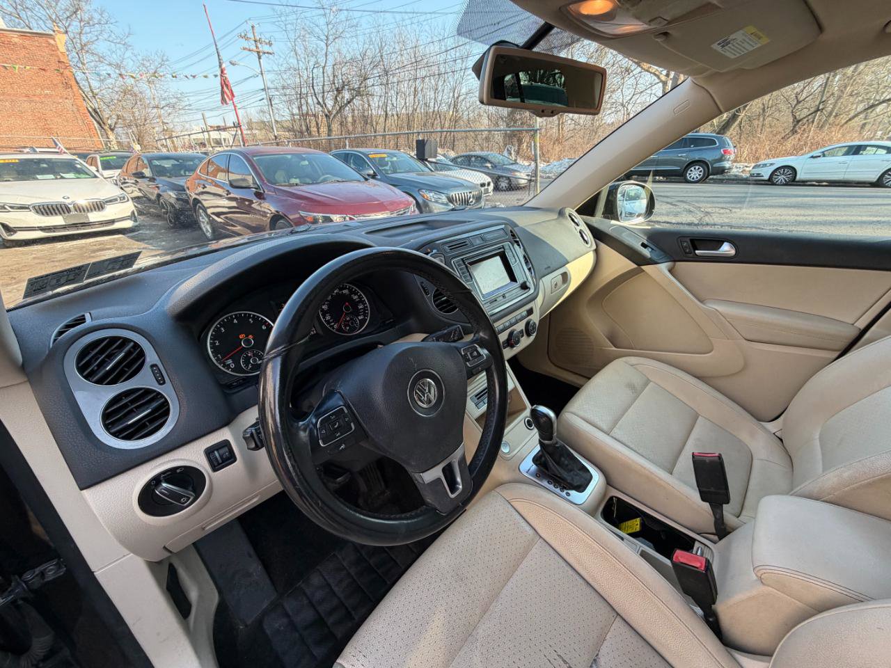 Used 2016 Volkswagen Tiguan S image 18