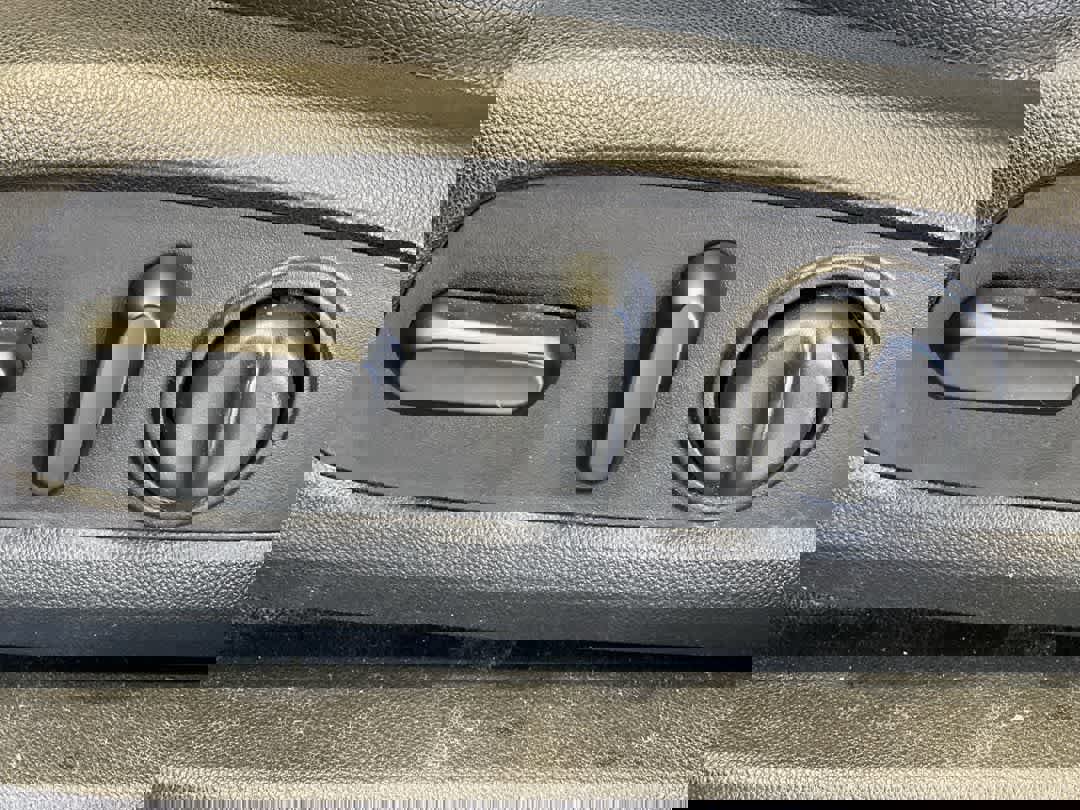 Used 2018 Chevrolet Equinox Premier image 15