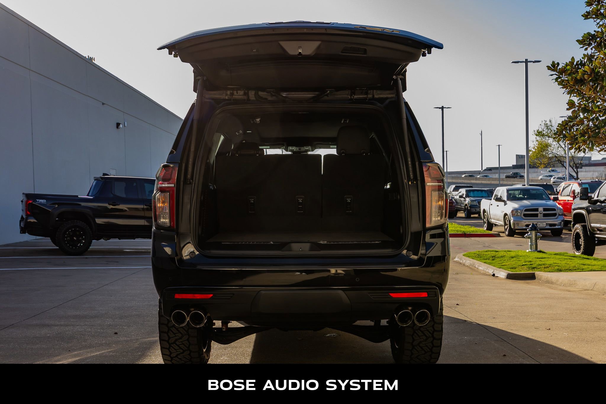 Used 2023 Chevrolet Suburban RST w/ Sport Performance Package image 9