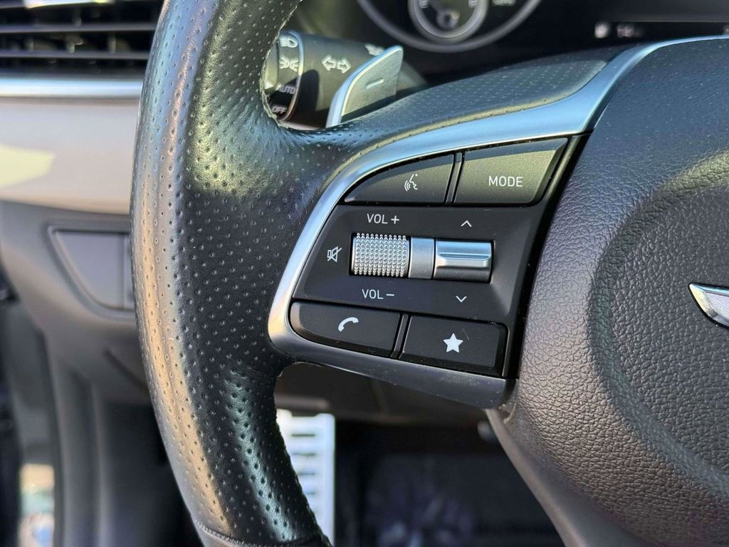 Used 2023 Genesis G70 2.0T w/ Sport Prestige Package image 26