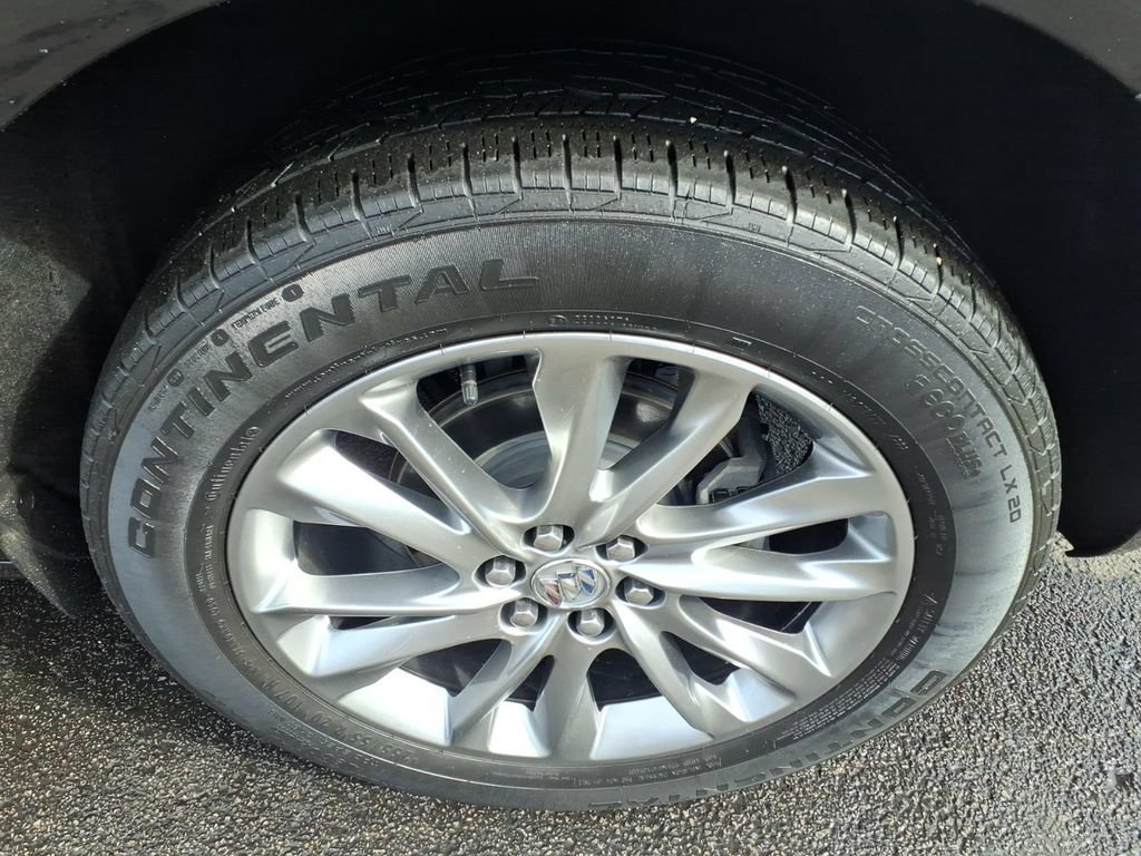 Used 2023 Buick Enclave Avenir w/ Avenir Technology Package FWD image 18