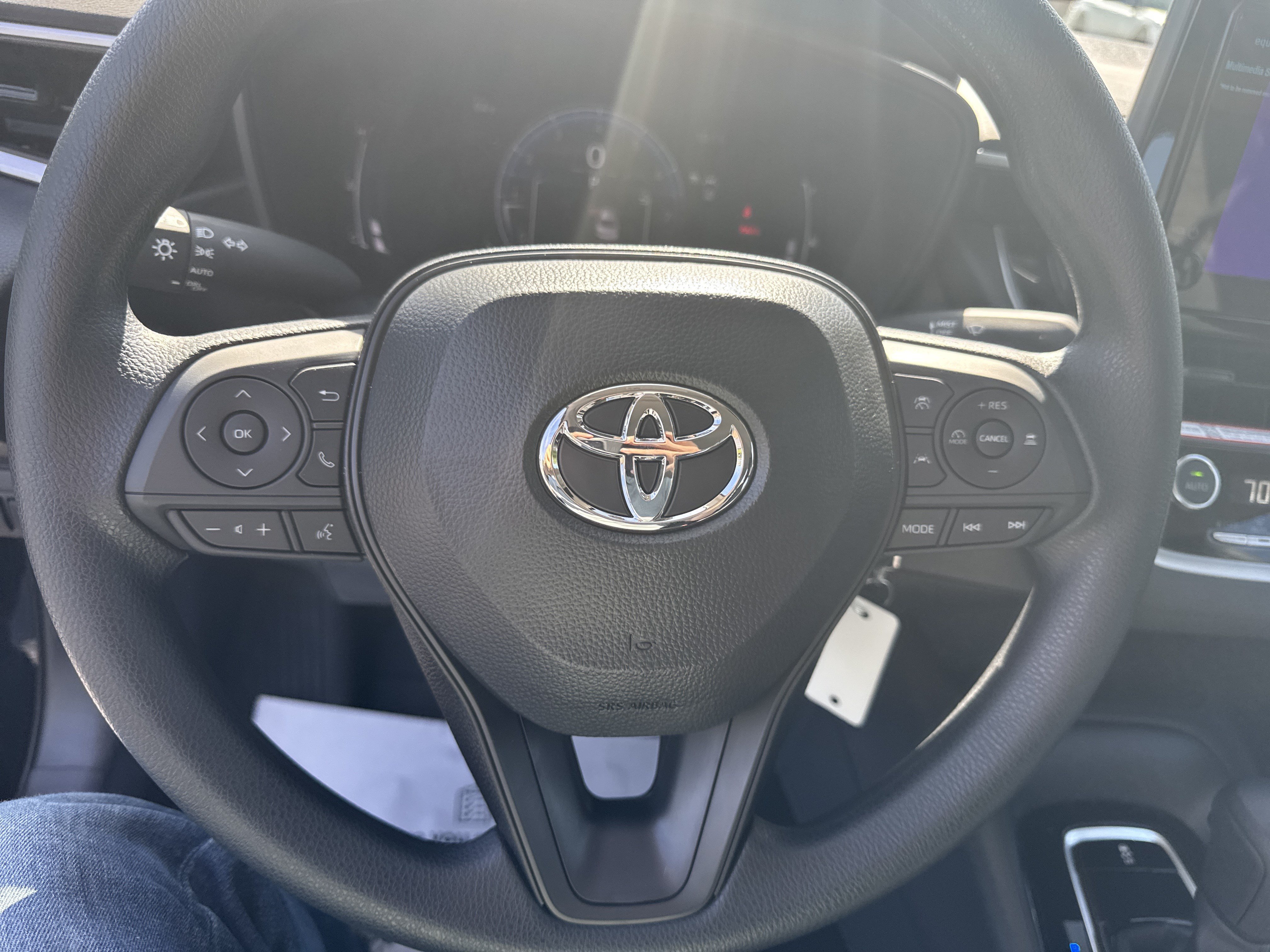New 2026 Toyota Corolla LE FWD image 17