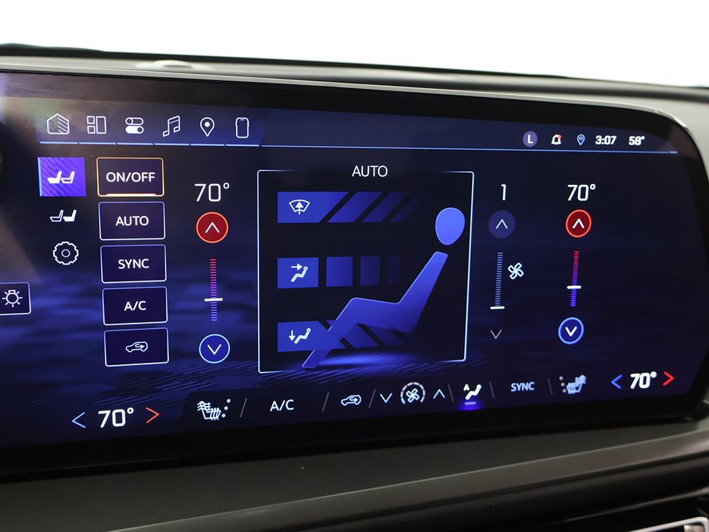 Used 2026 Chevrolet Traverse LT w/ Driver Confidence Package image 48