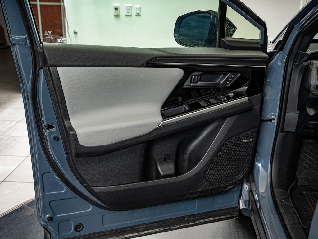 Used 2024 Subaru Solterra Limited w/ Limited Package image 17