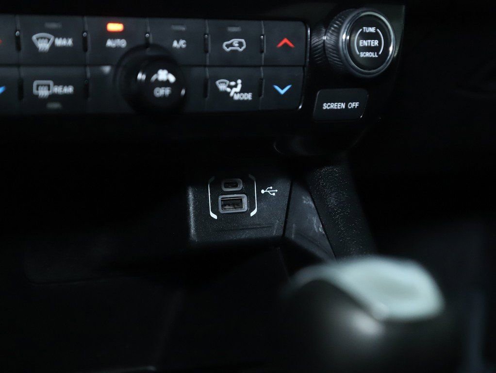 Used 2025 Jeep Compass Limited image 27