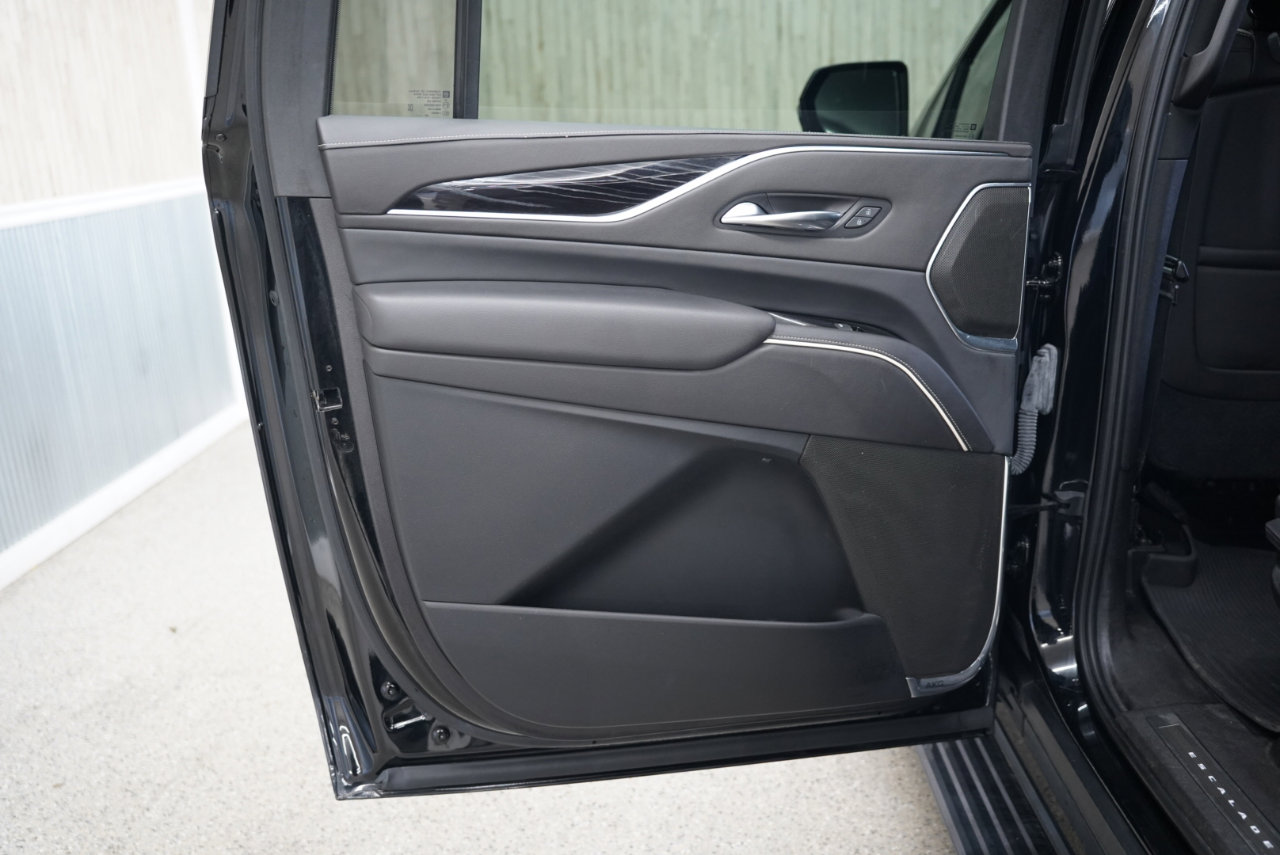 Used 2021 Cadillac Escalade ESV Sport w/ Driver Assist Tech Package image 35