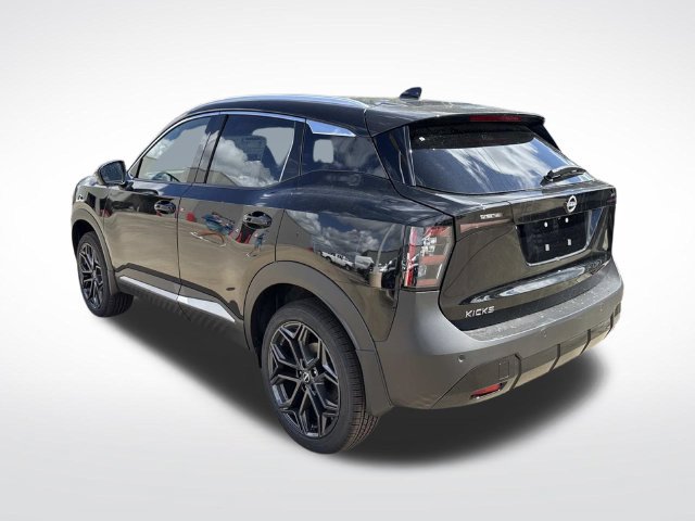 New 2027 Nissan Kicks SR FWD image 7