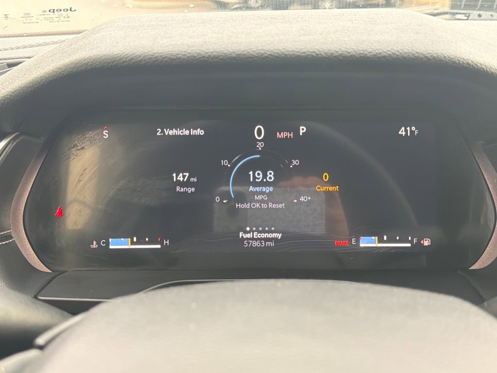 Used 2023 Jeep Grand Cherokee L Laredo image 15