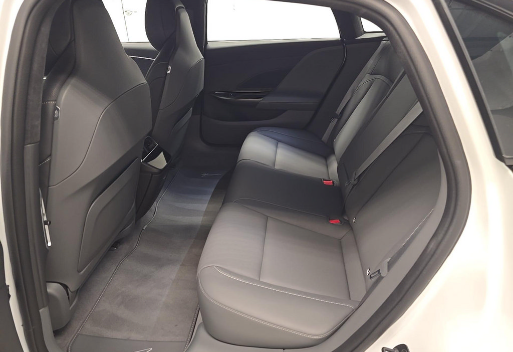 Used 2024 Lucid Air Touring AWD/4WD image 12