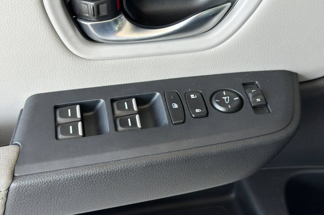 Used 2023 Honda Pilot LX image 13