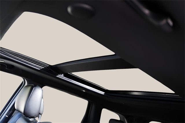 Used 2020 Jeep Grand Cherokee Limited w/ Luxury Group II image 12