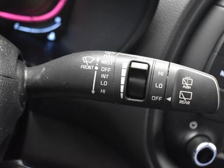 Used 2025 Kia Soul LX w/ LX Technology Package image 26