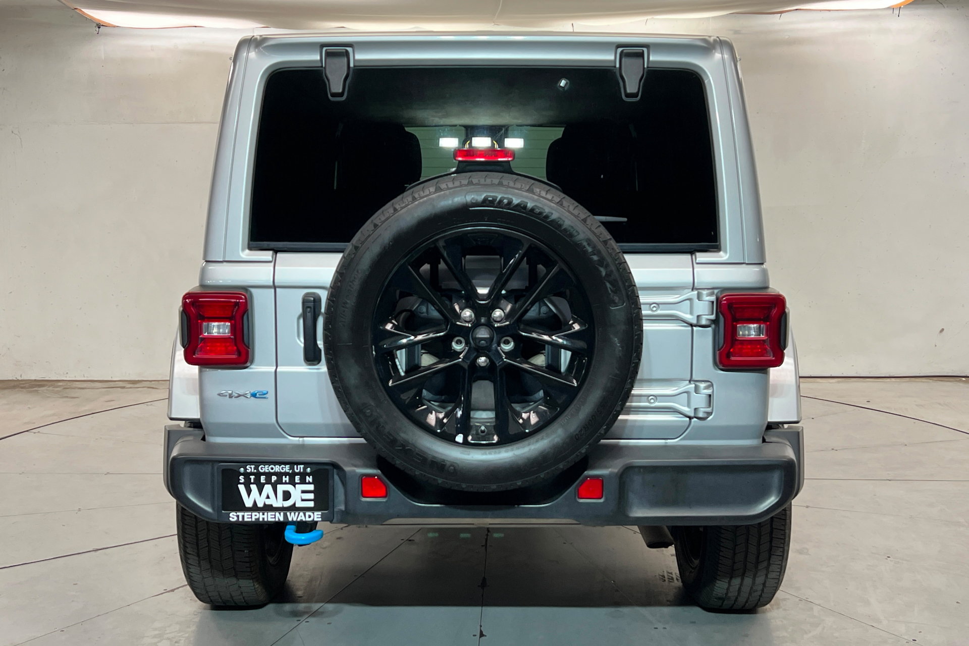 Used 2024 Jeep Wrangler Unlimited Sahara AWD/4WD image 4