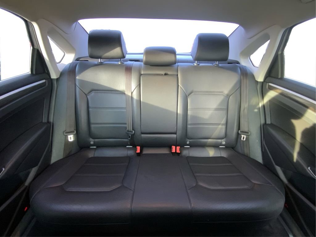 Used 2016 Volkswagen Passat 1.8T SE image 15