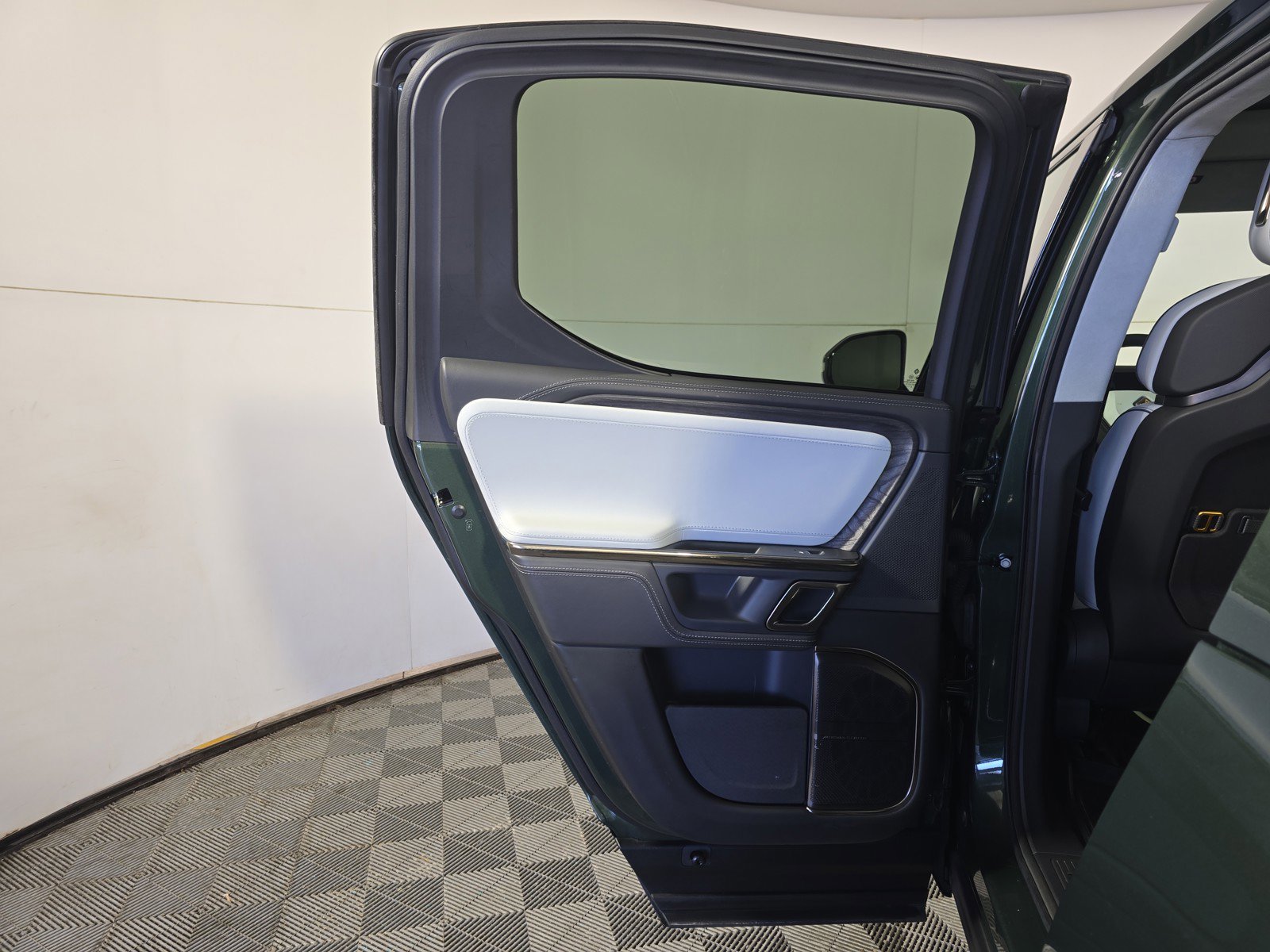 Used 2022 Rivian R1T Launch Edition image 17