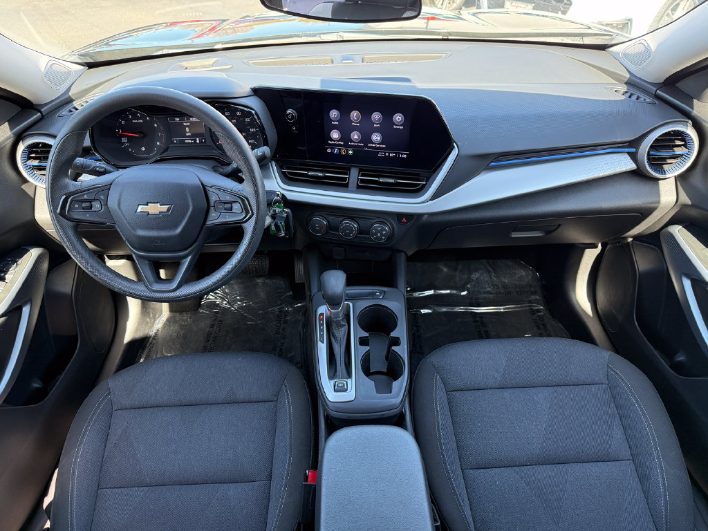 Used 2024 Chevrolet Trax LS w/ Driver Confidence Package FWD image 20