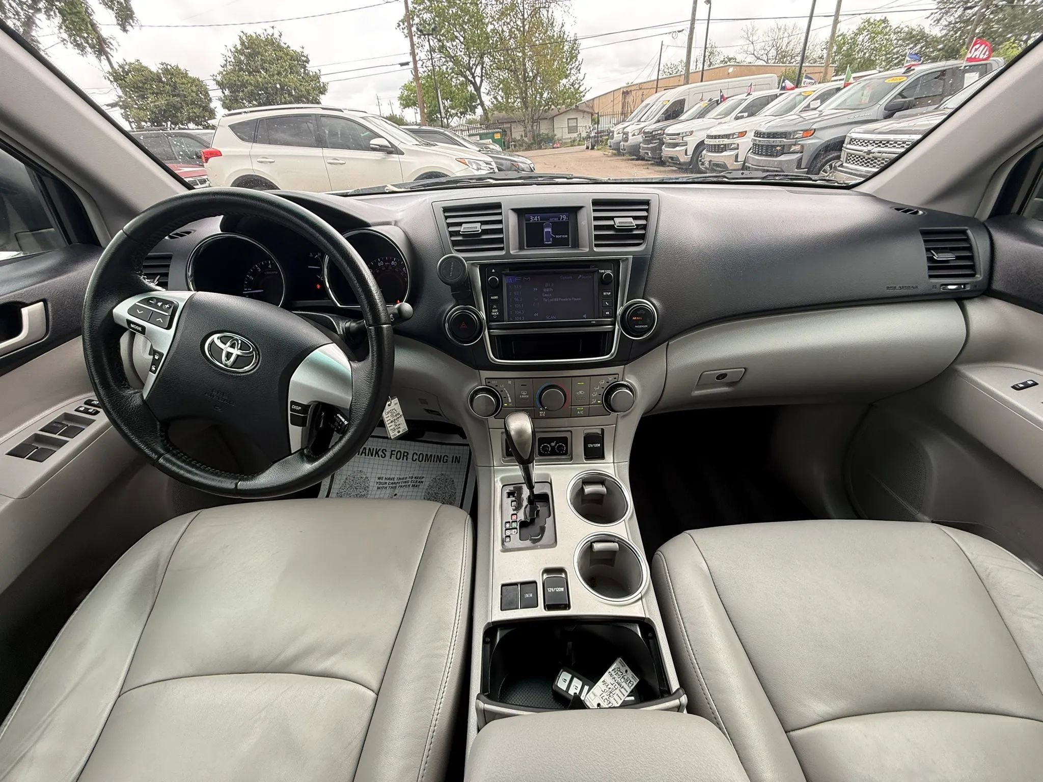Used 2013 Toyota Highlander SE image 9