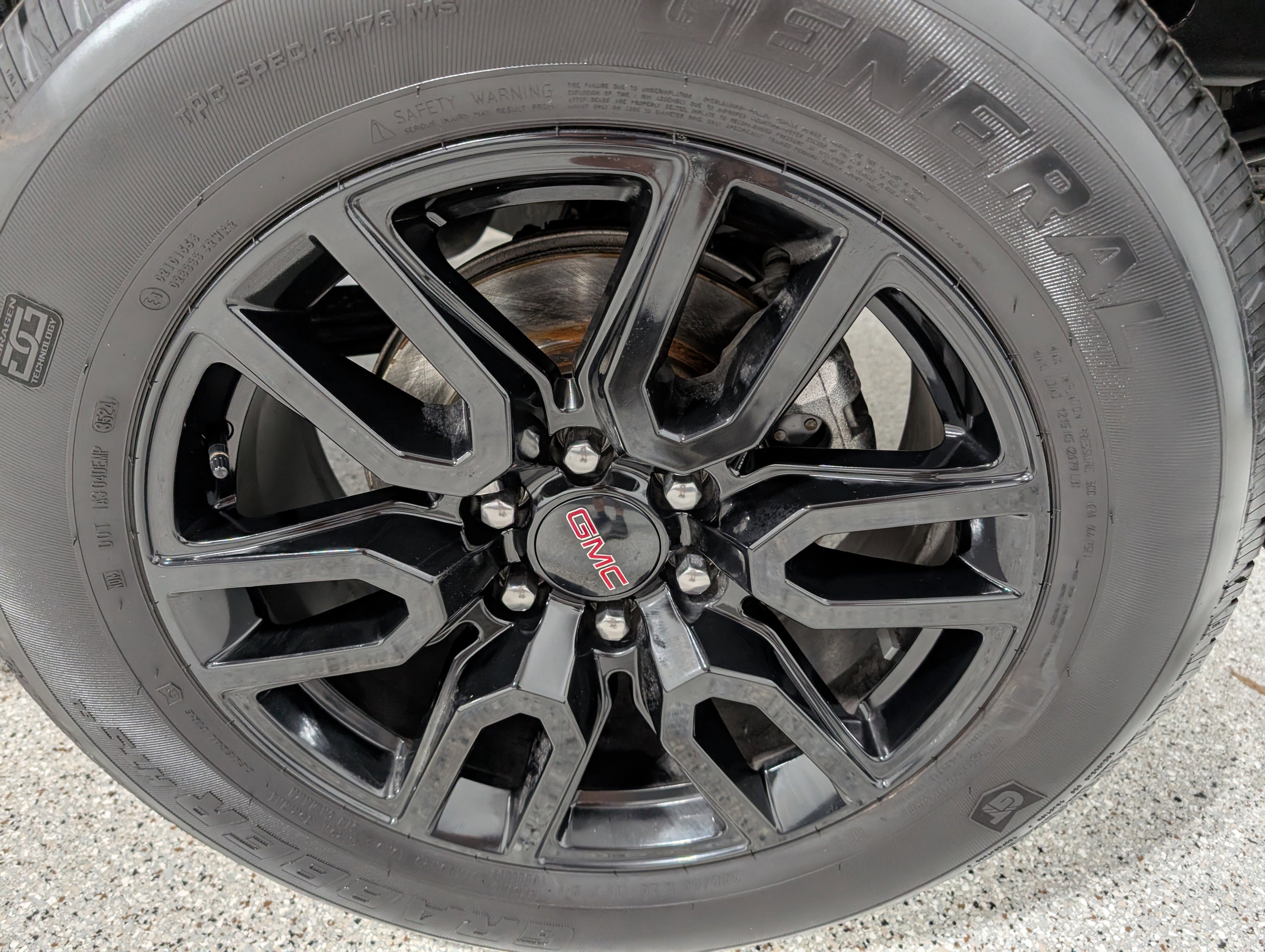 Used 2025 GMC Sierra 1500 Elevation image 11