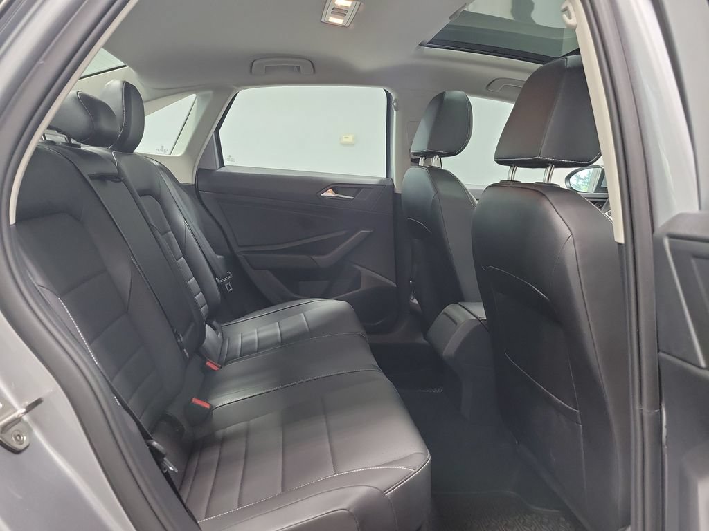 Used 2023 Volkswagen Jetta SE w/ Panoramic Sunroof Package FWD image 18