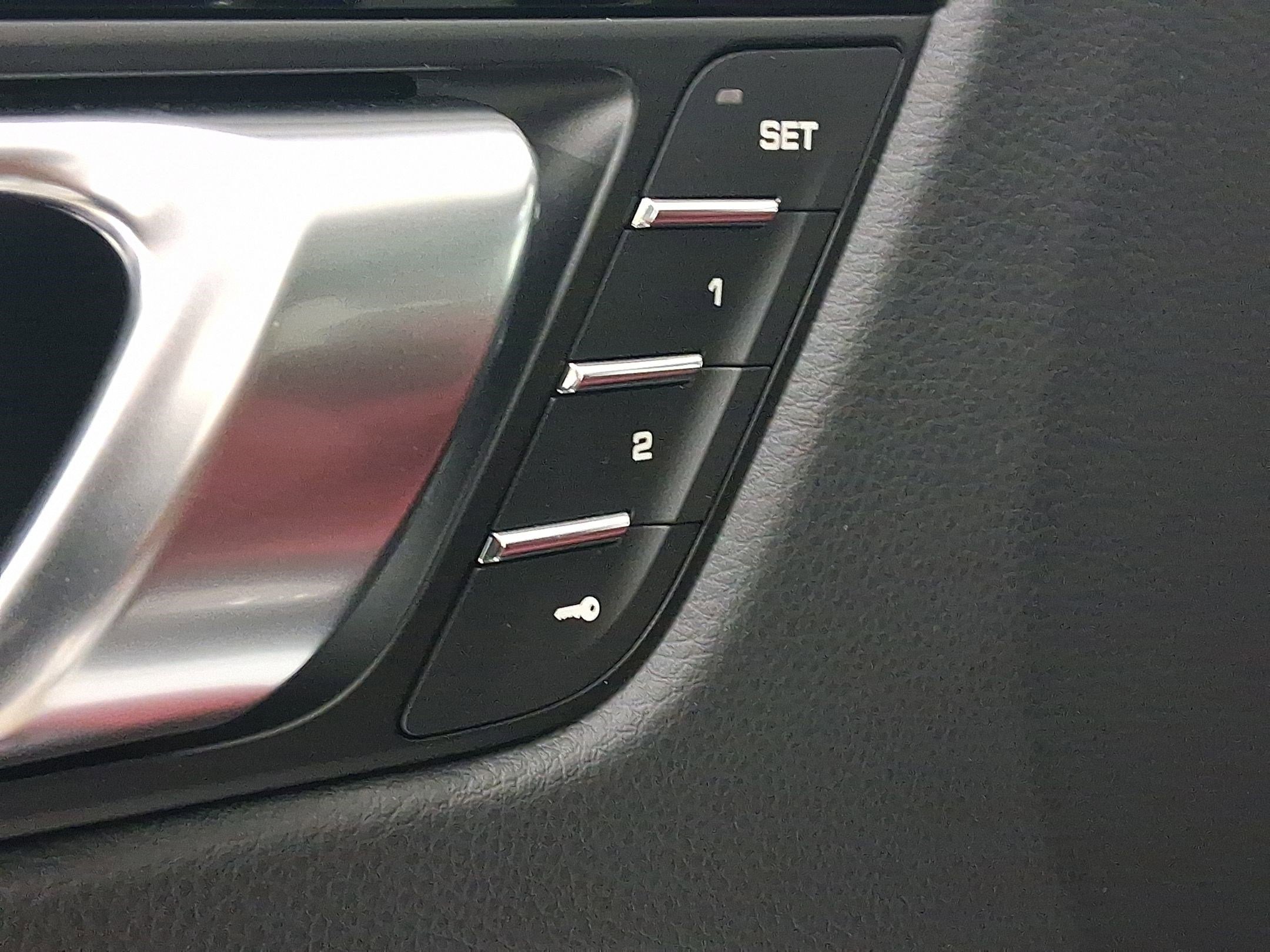 New 2026 Porsche Macan image 15