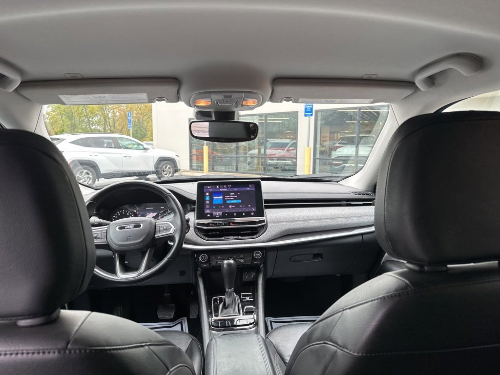 Used 2022 Jeep Compass Latitude image 23