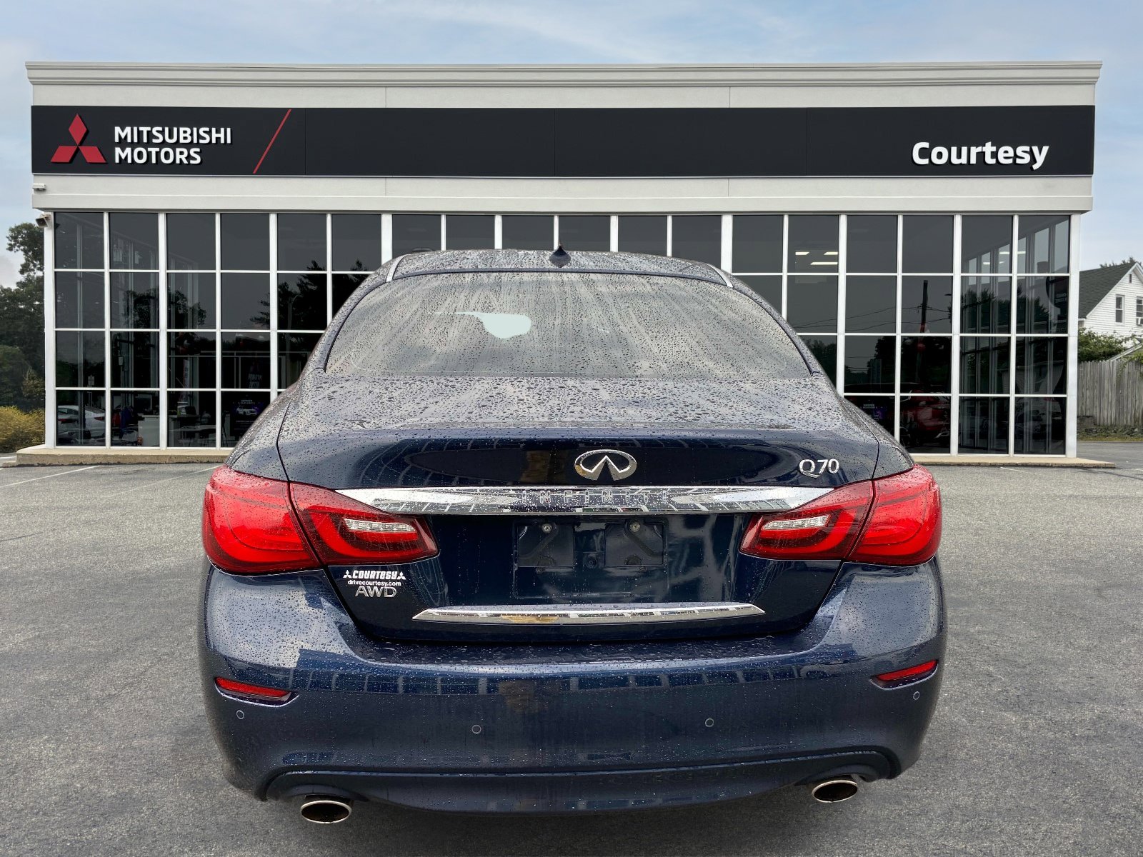 Used 2015 INFINITI Q70 3.7 image 4