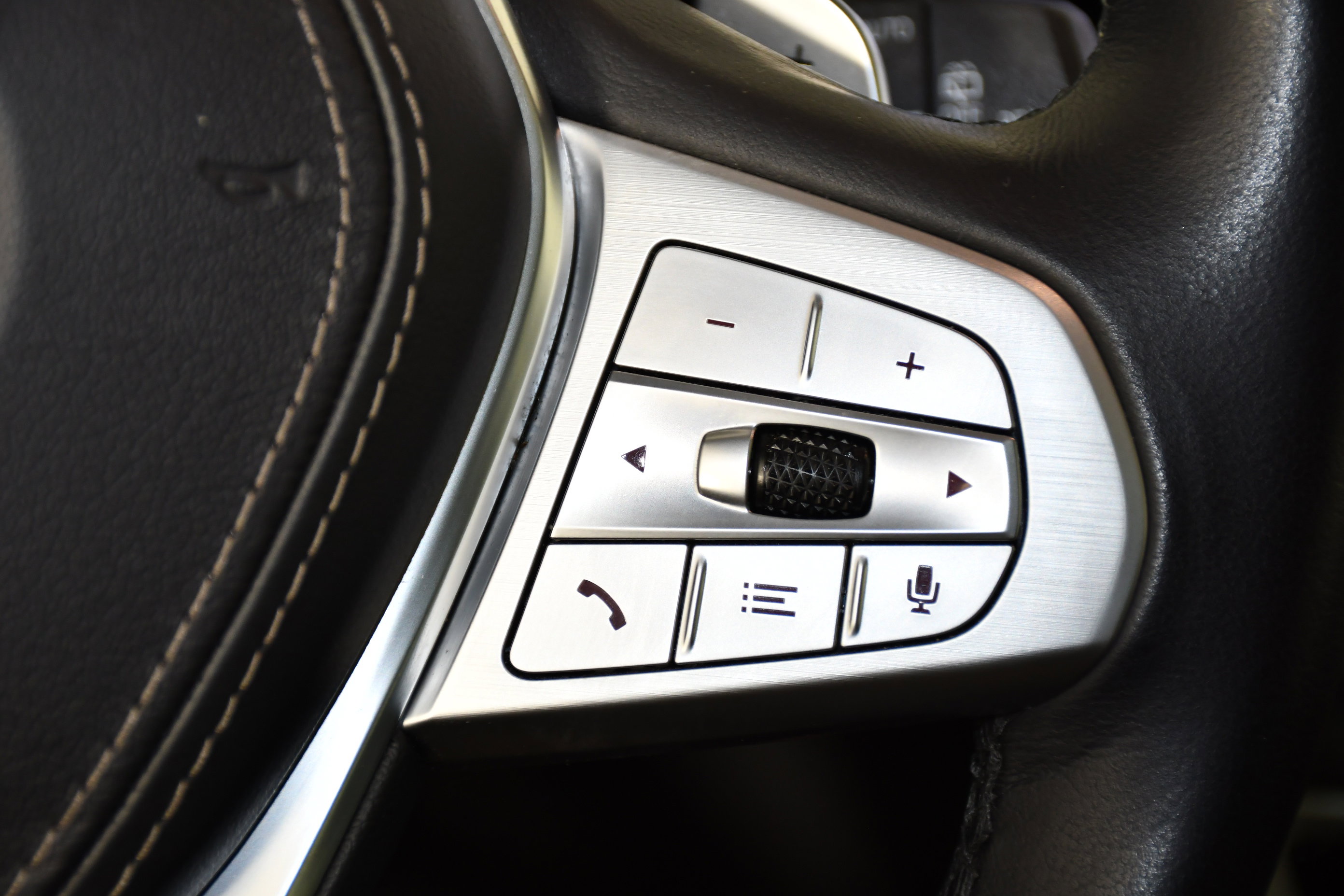 Used 2025 BMW X7 xDrive40i image 21