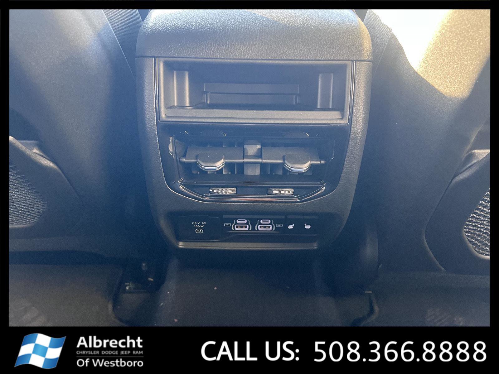 New 2025 Jeep Grand Cherokee Limited w/ Trailer Tow Package image 19