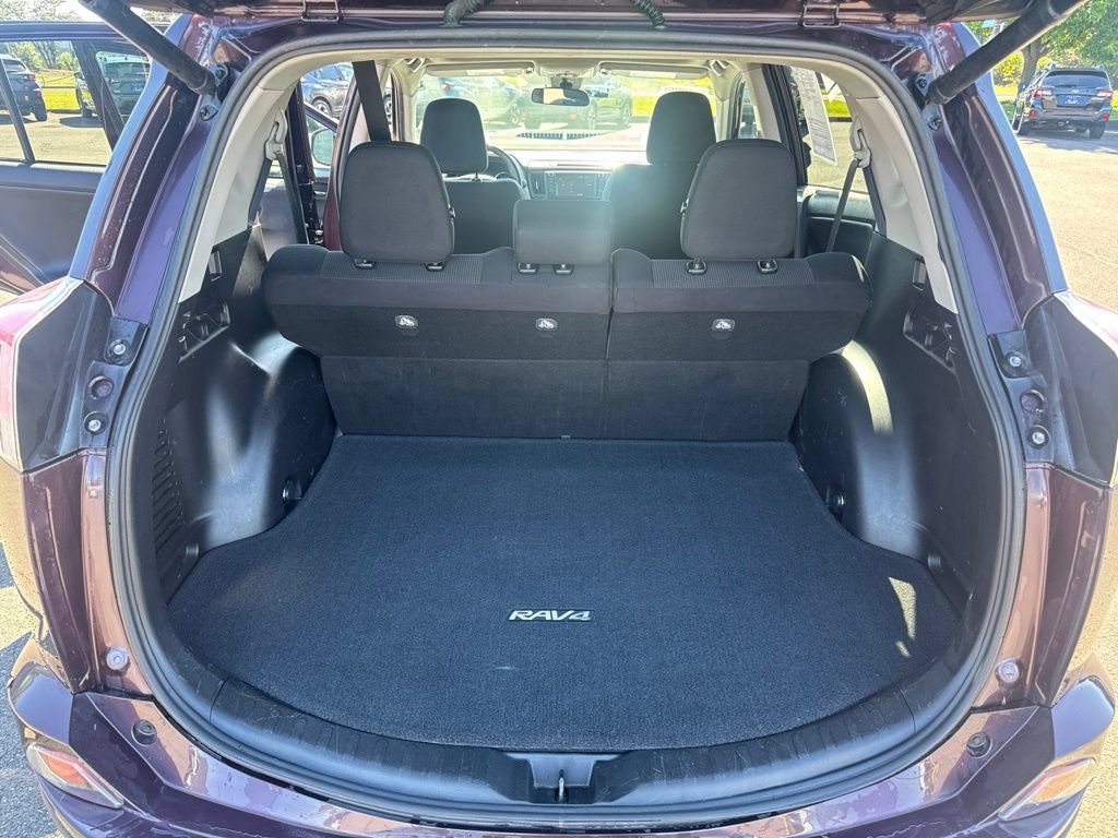 Used 2016 Toyota RAV4 XLE w/ Convenience Package AWD/4WD image 12