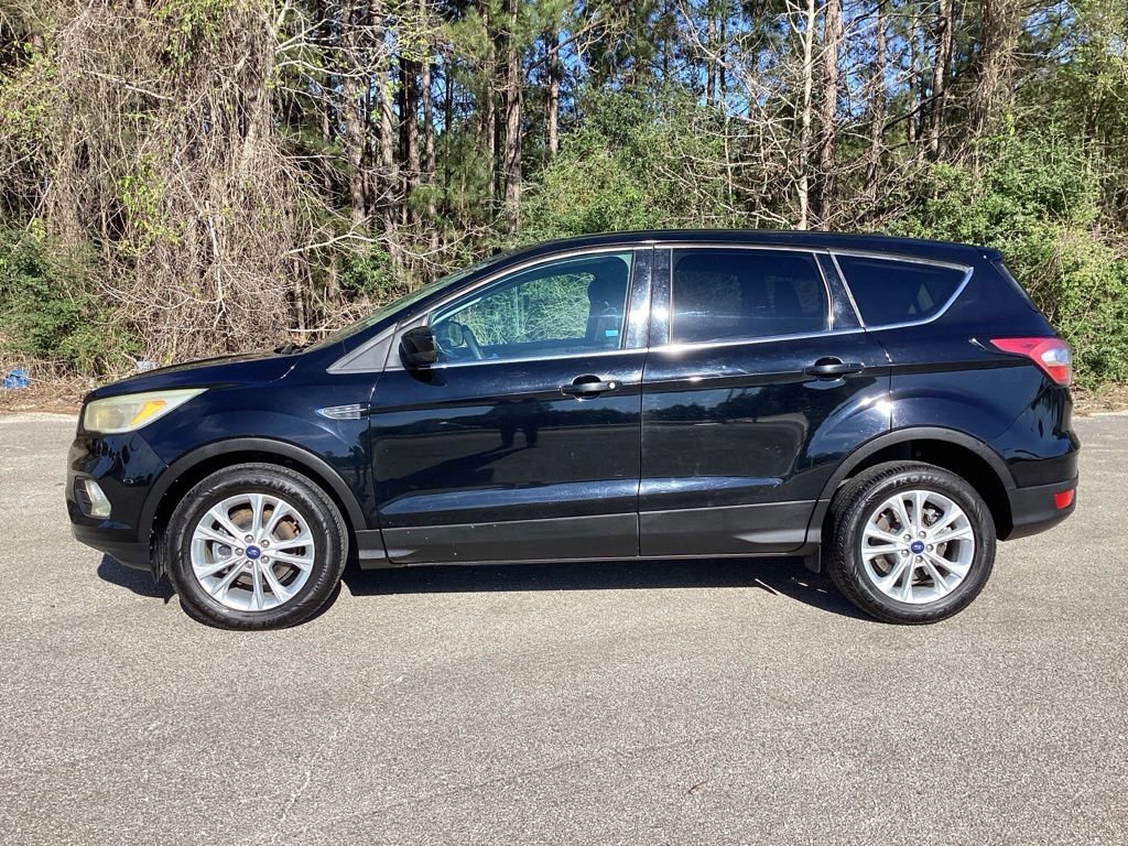 Used 2017 Ford Escape SE image 6