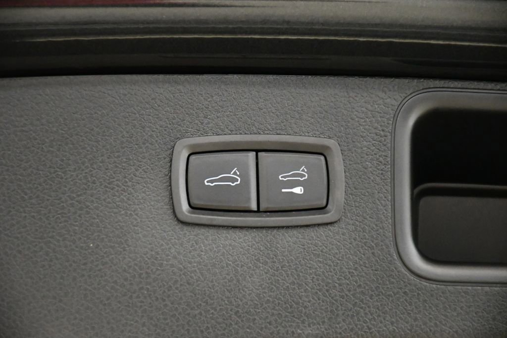 Certified 2024 Porsche Macan GTS image 60
