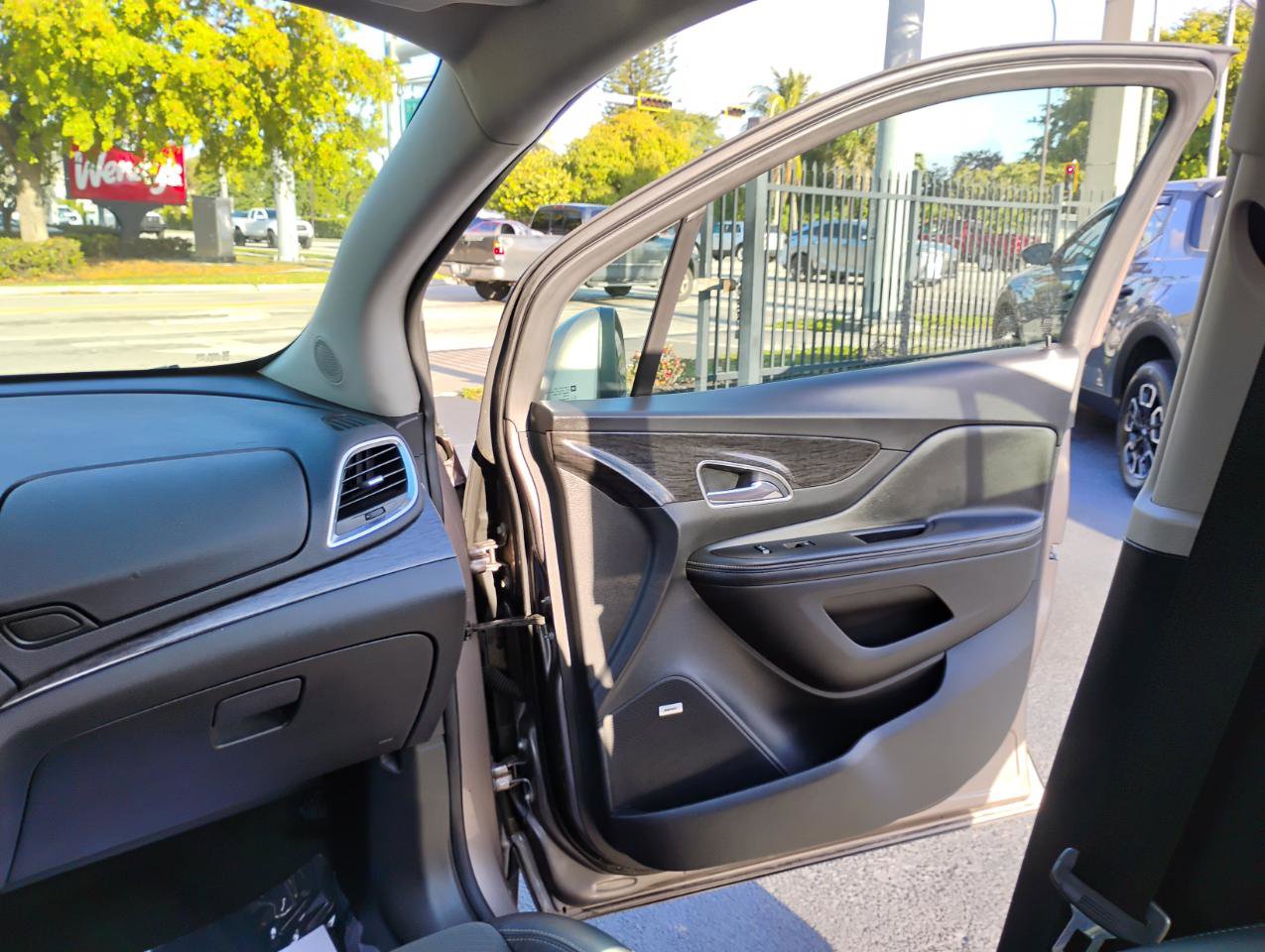 Used 2014 Buick Encore Convenience FWD image 24