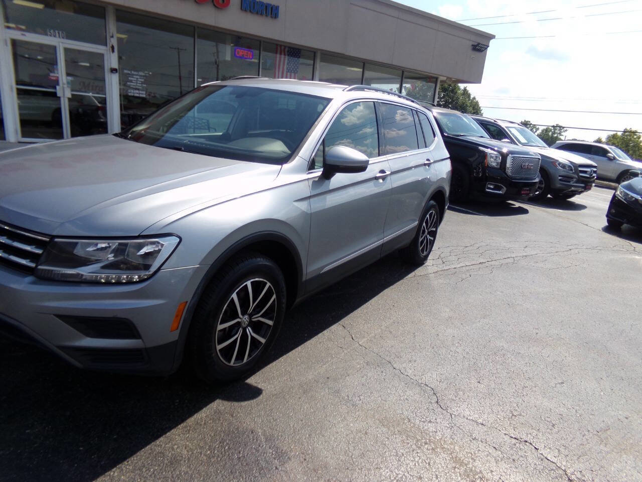Used 2021 Volkswagen Tiguan SE image 34