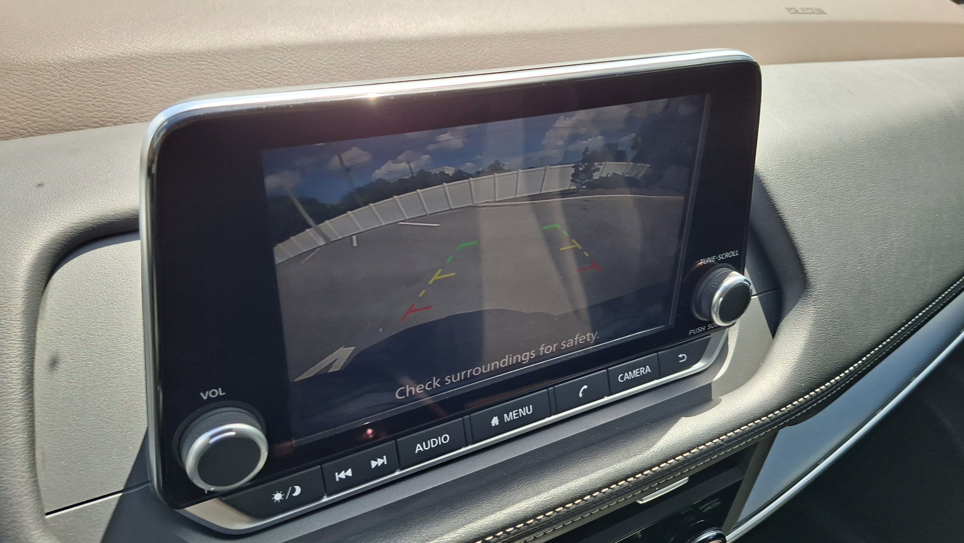 Used 2023 Nissan Rogue SV image 13