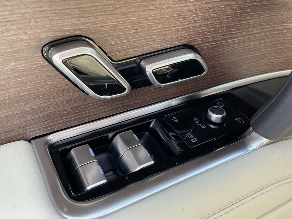 New 2026 Land Rover Range Rover SE AWD/4WD image 34