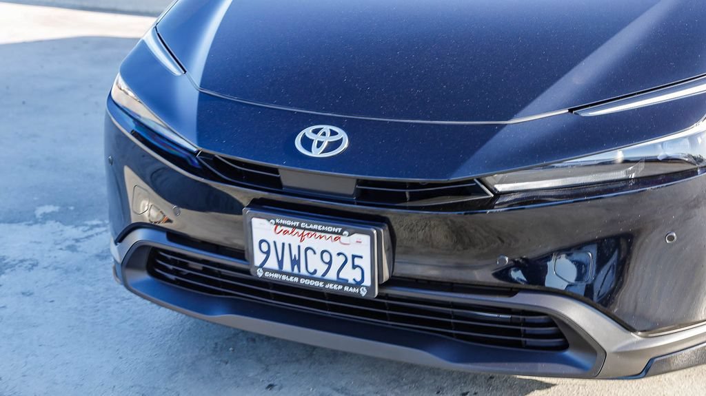 Used 2026 Toyota Prius LE FWD image 6