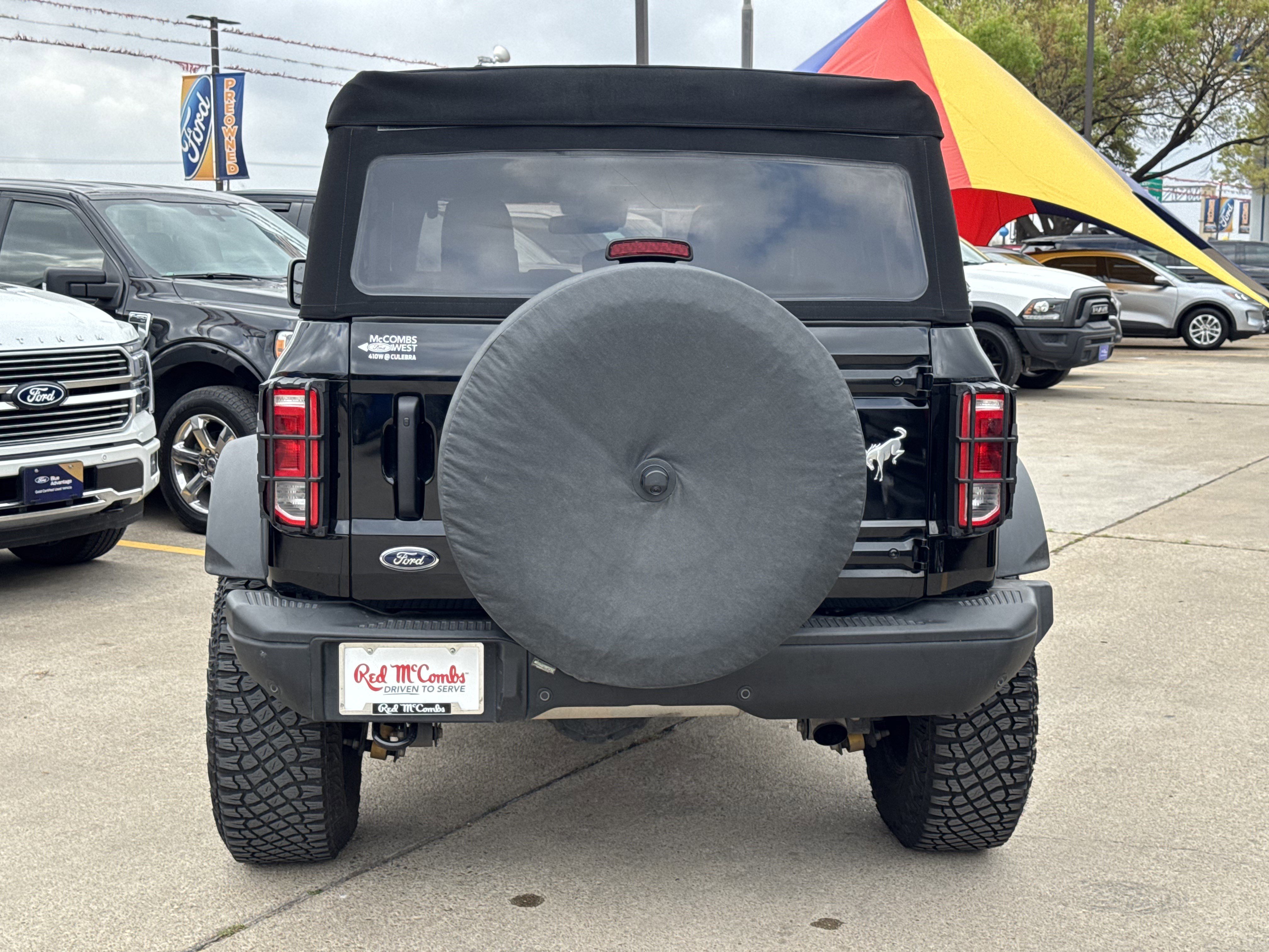 Used 2023 Ford Bronco Black Diamond w/ Sasquatch Package image 9