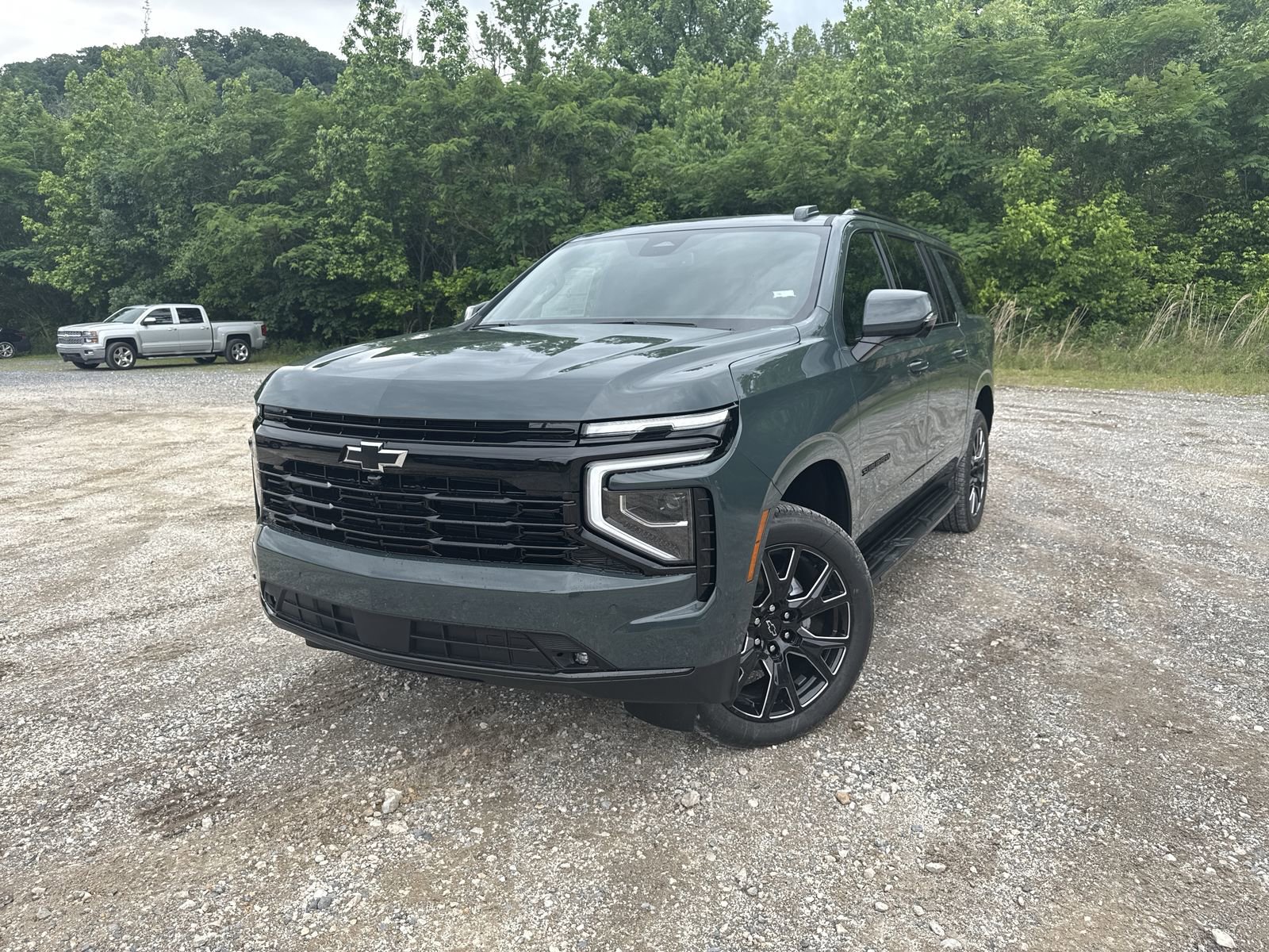 New 2026 Chevrolet Suburban RST w/ Comfort Package AWD/4WD image 3