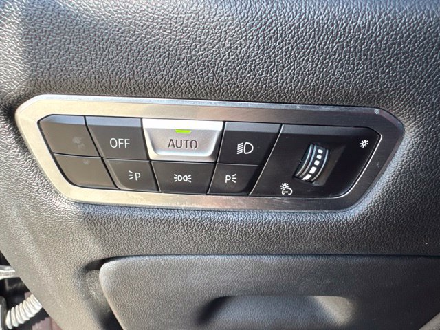 Used 2022 BMW X5 xDrive45e w/ Climate Comfort Package AWD/4WD image 26