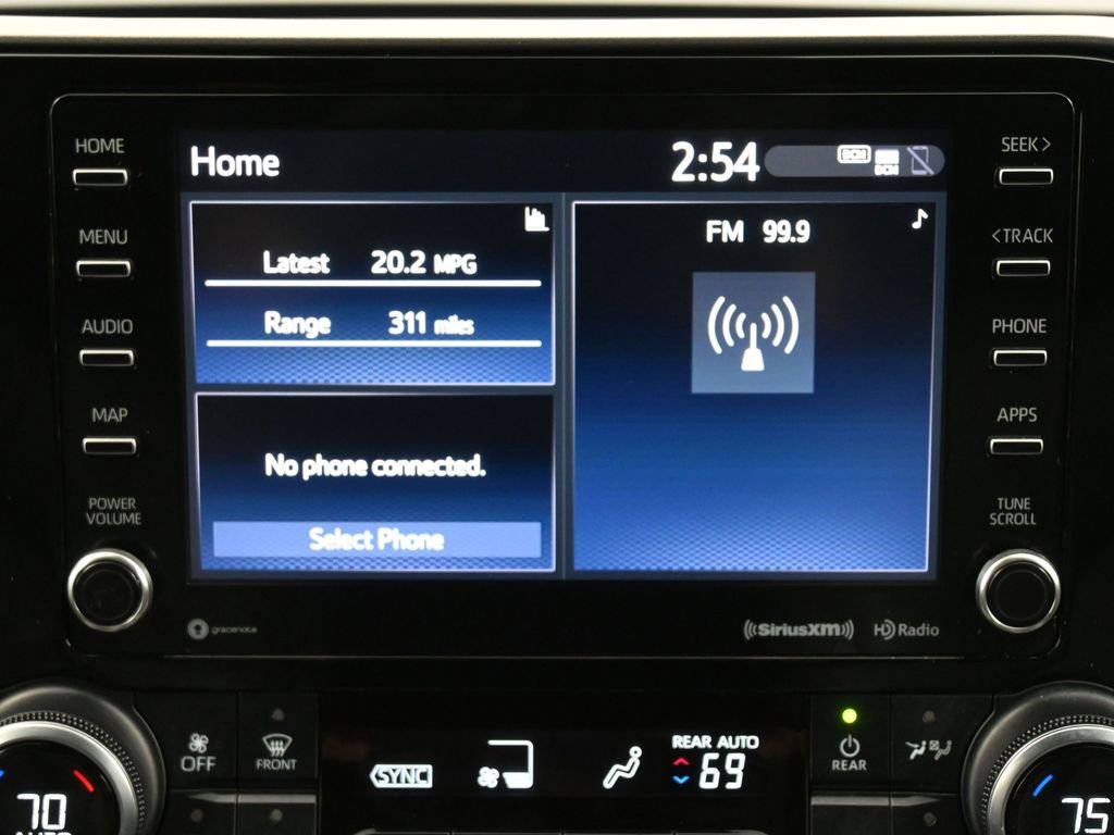 Used 2022 Toyota Highlander XLE image 9